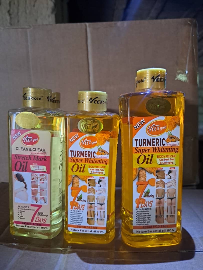 Very gold tumeric oil