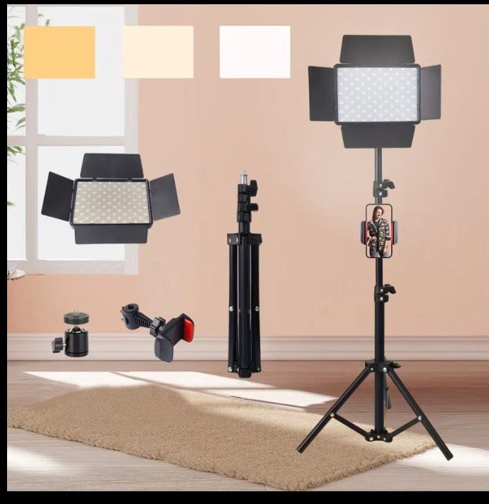 Led600 light with phone holder and a tripod stand